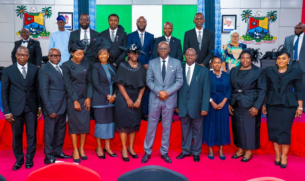 GOV. SANWO-OLU PRESIDES AT SWEARING IN OF 13 NEWLY APPOINTED HIGH COURT JUDGES AT THE LAGOS HOUSE, IKEJA